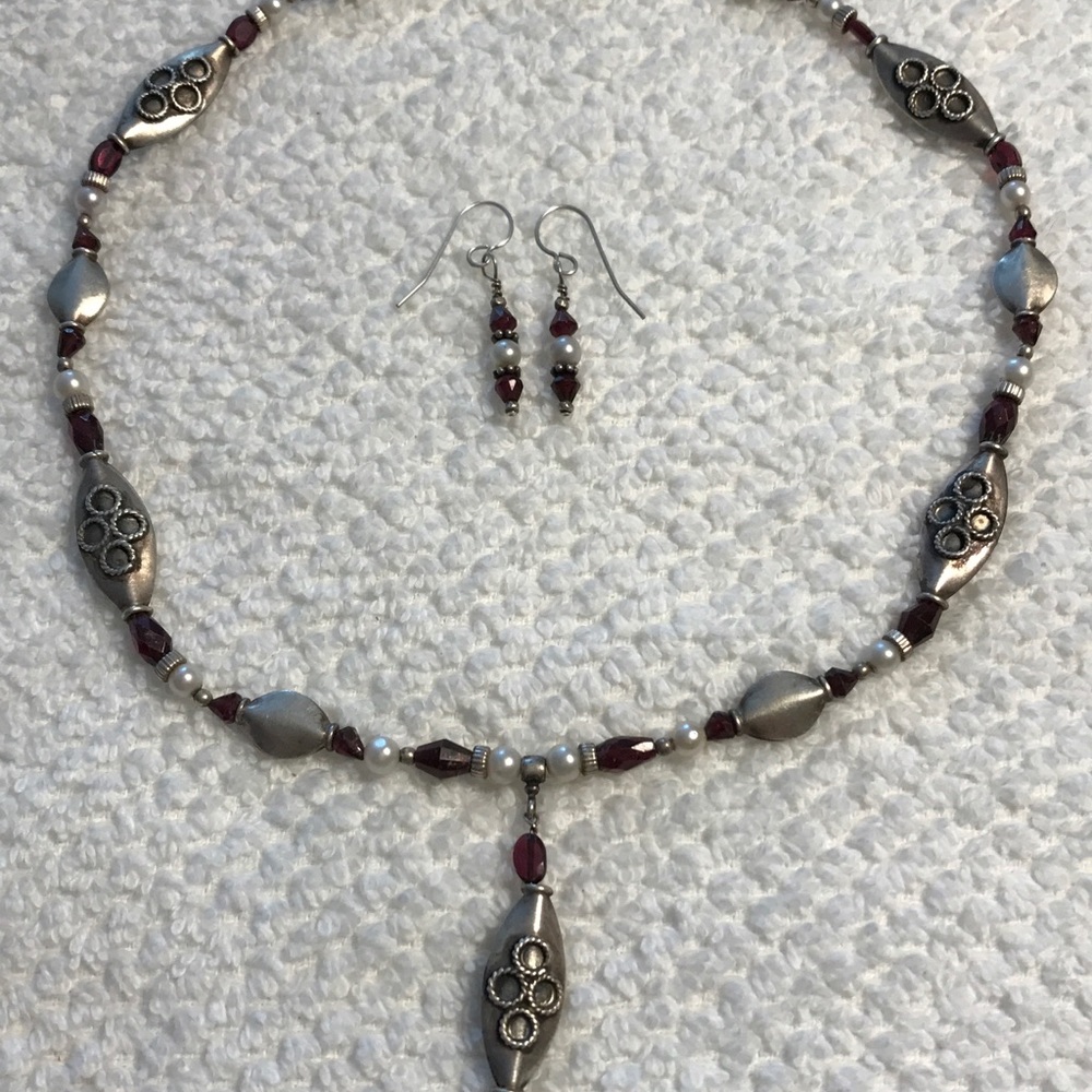 Garnet, Freshwater Pearls & Sterling Silver Set